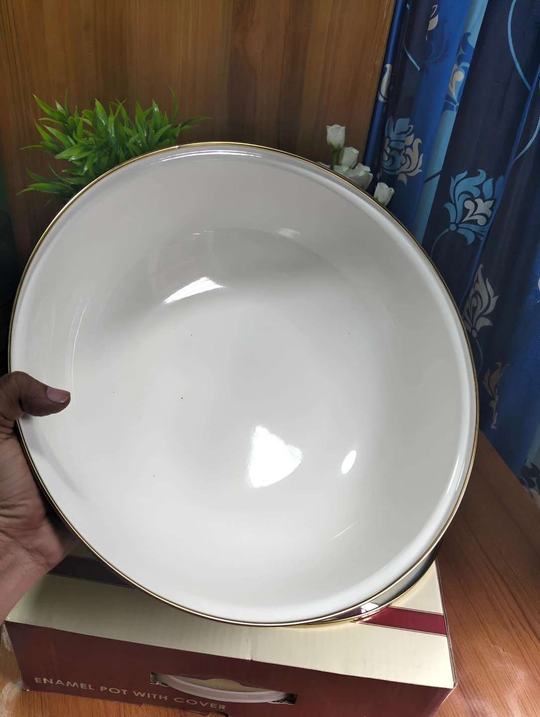 Enamal bowl with glass lid-1 - Image 3
