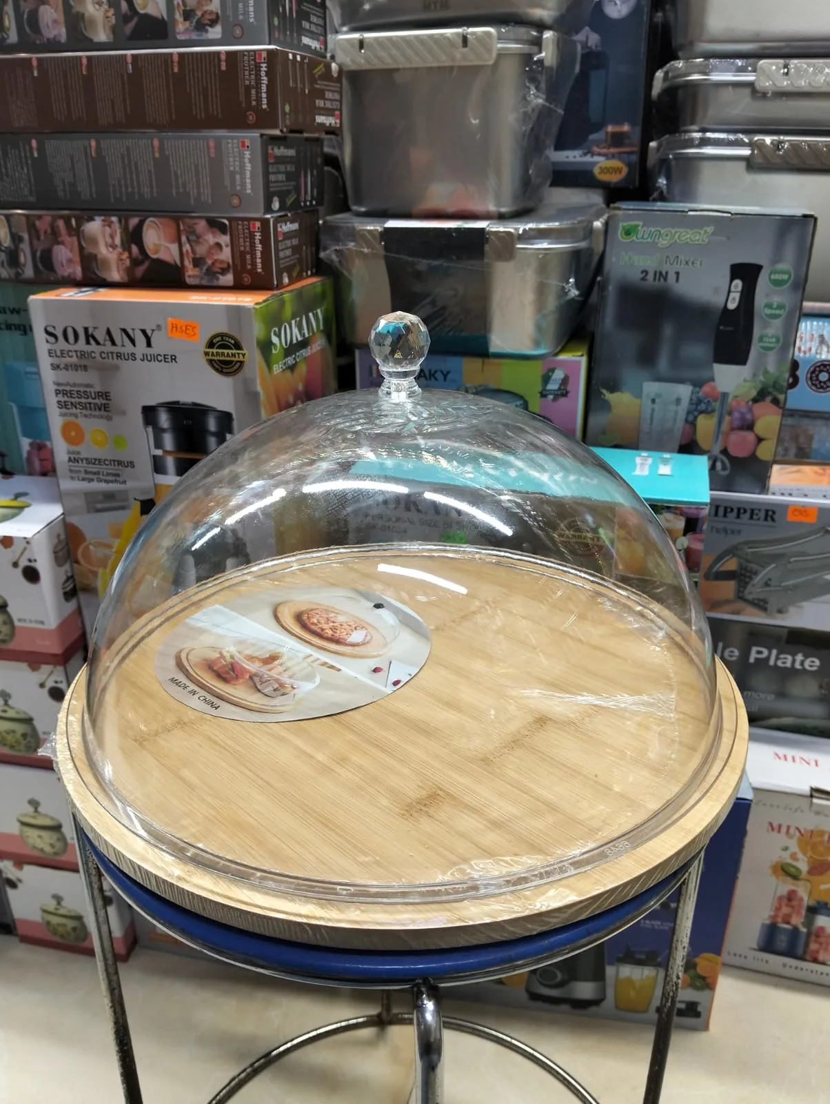 Wooden serving plate with lid - Image 3